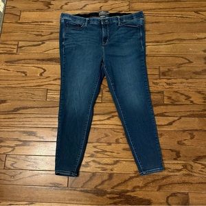 Torrid premium sky high skinny jean, size 22w regular length